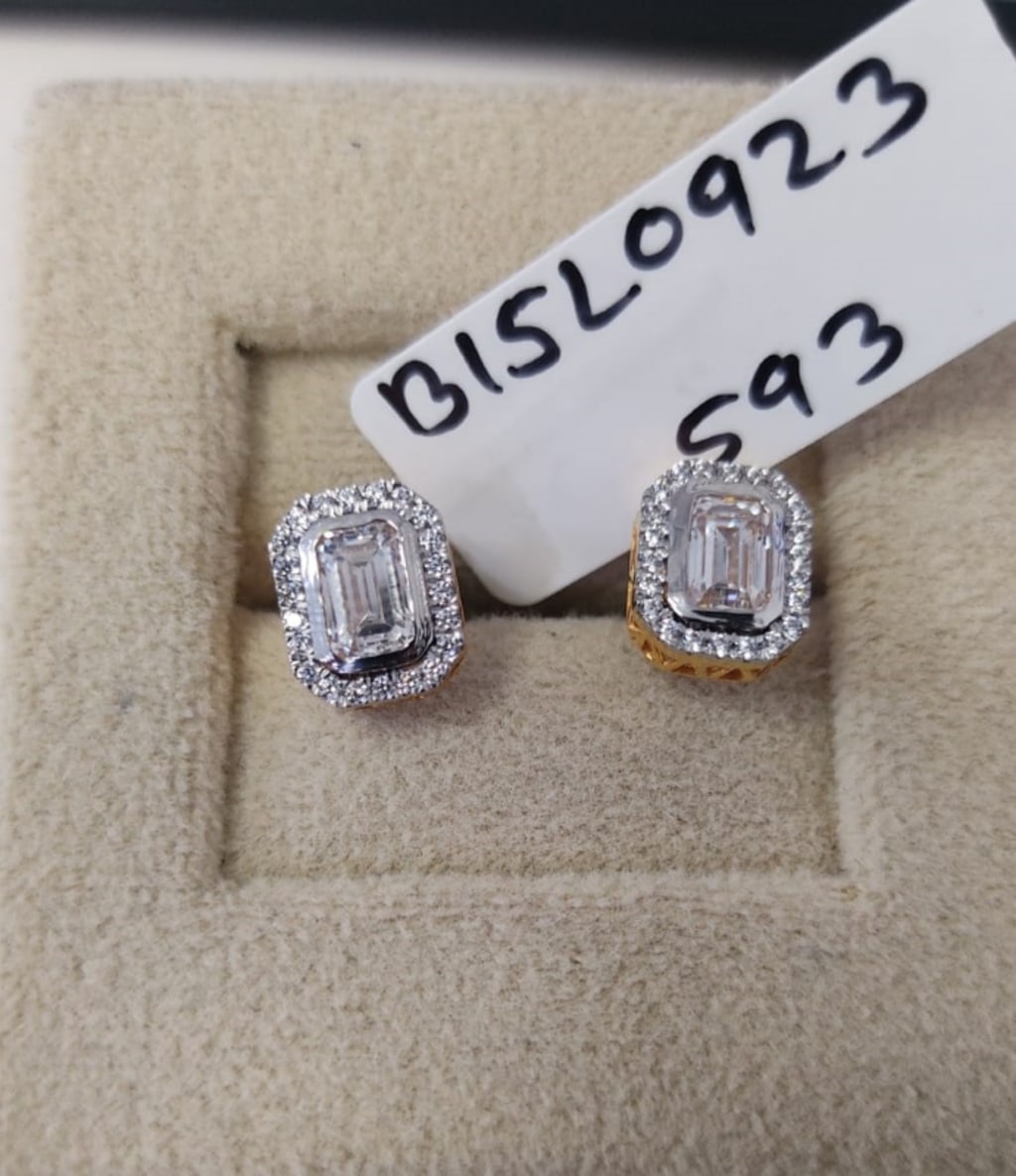 The Amki Solitaire Stud Earrings